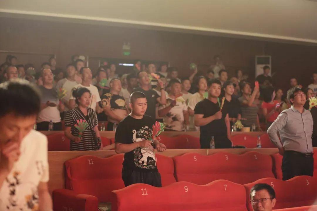 这一站,贵州|贵州有群人,把家谱绑在头发里